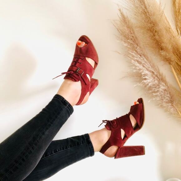 ANTHROPOLOGIE SCHULER SONS Maroon Burgundy Sling Back Lace Block Heels Sandals - Picture 1 of 12